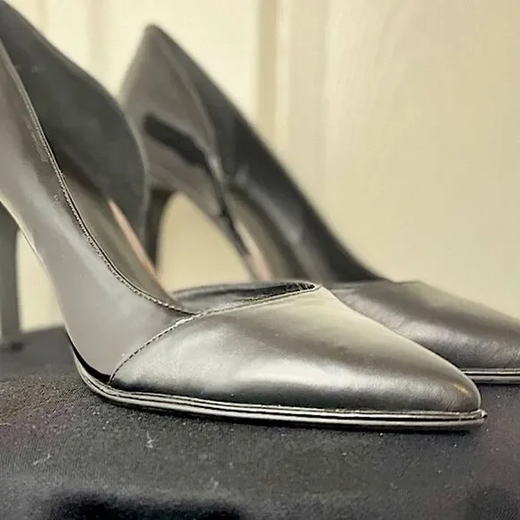 Keneth Cole Black Heels​​​ - Picture 10 of 10